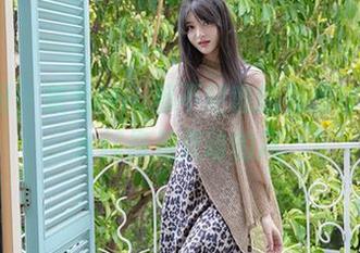 秀人网 – 美七Mia那不经意的私房作品，JK就像是灵动的风