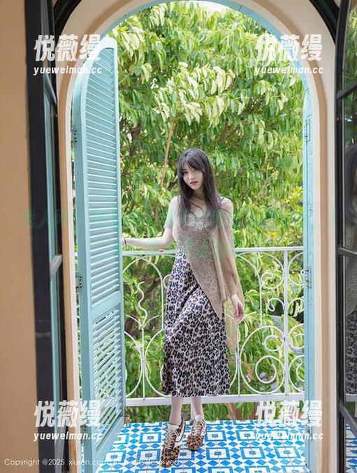 秀人网 - 美七Mia那不经意的私房作品，JK就像是灵动的风