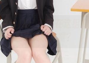 紧急企划白丝JK：能否在这组照片里找到最完美的角度？