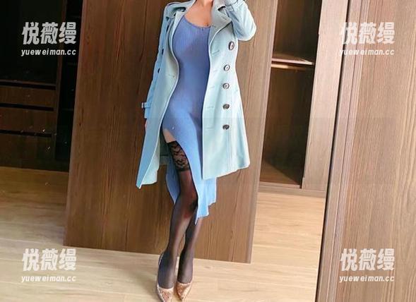 微密圈 - 走近紫色哒豚豚的私拍作品：那双美脚，“无意”地引领我进入了一个思维迷宫…