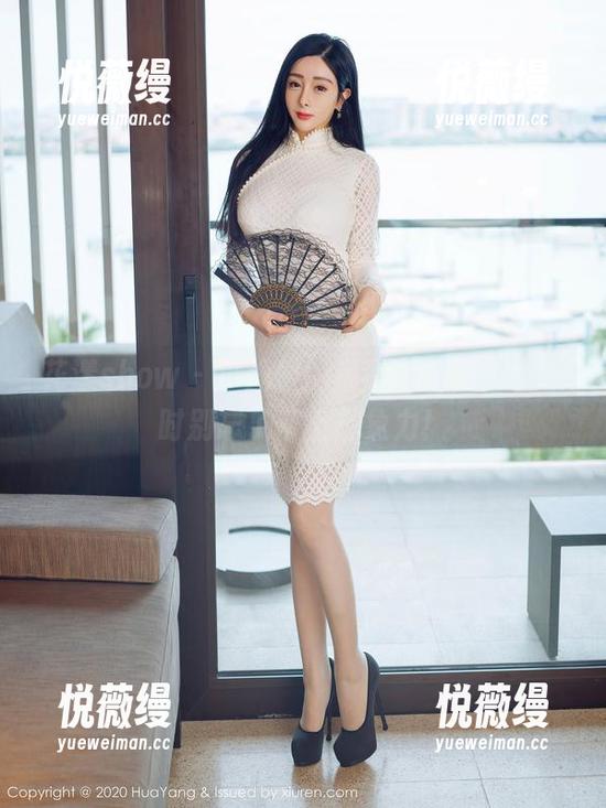 花漾show - 小海臀的吊带全集，下载去时别忘了带上想象力！