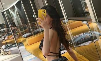 微密圈 – 免费获取葛征的JK写真，你准备好心动了吗？