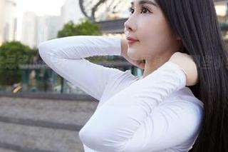 蜜桃社 – 许思铭的图包：无圣光，礼服身上的那些小细节值得你停留。