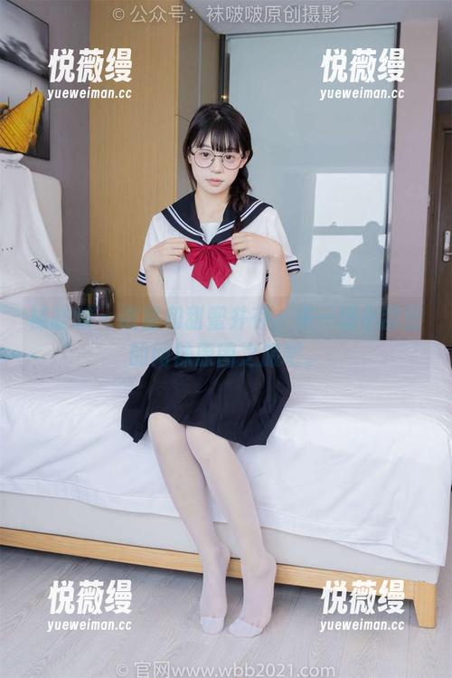 袜啵啵-小甜豆 袜啵啵 - 欲望和甜蜜并存,来一场小甜豆的网袜原图之旅吧。
