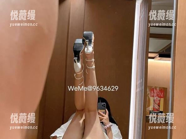 微密圈 - 迷人的五姨太新作肉丝心动，最新上线，我只想问裤子选哪个颜色？