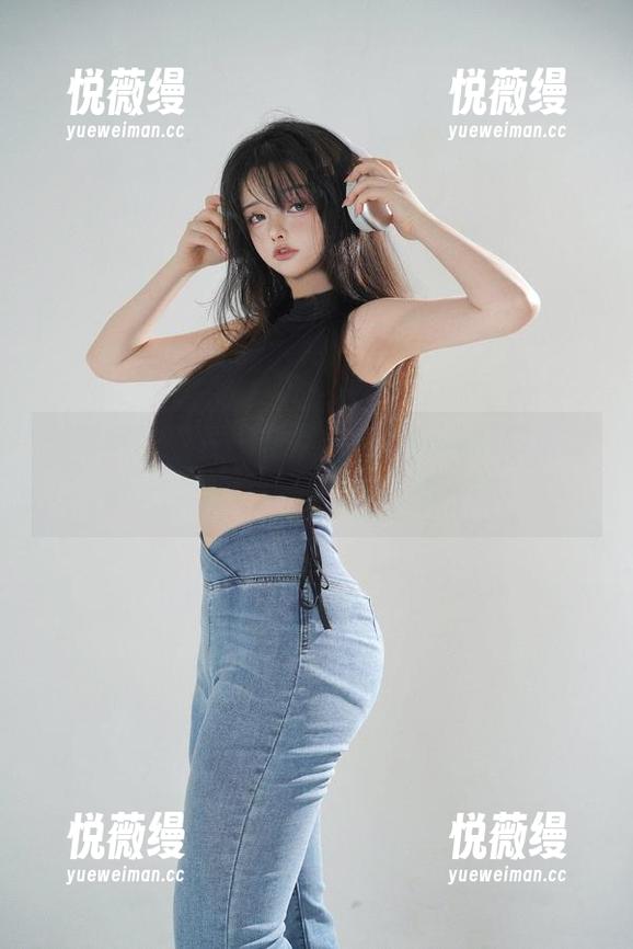阿寨寨的照片，剧情里每个眼神都藏着故事，真希望我能听到幕后花絮！