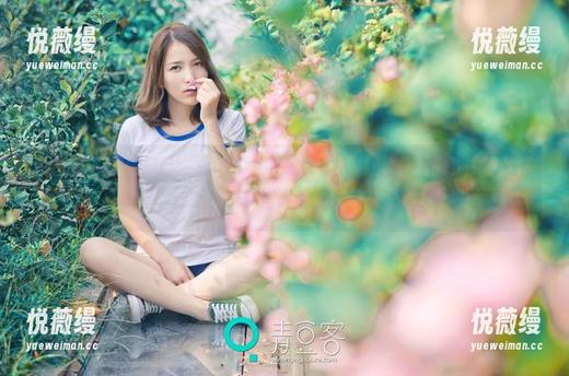 青豆客 - 原图知己：Sugar小甜心CC驾驭红裙，直戳我的审美痛点，谁能挡得住这魅惑？