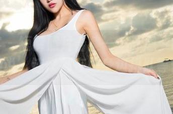 青豆客 – 短裤照片合集——乔恩夕的气场不用说，连风都在她身边排队等候！