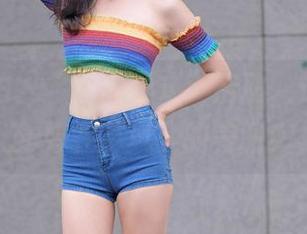 魔镜街拍 – “肉丝模式”启动，快来欣赏婷婷在寒风下的美图！