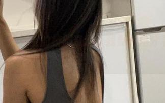 微密圈 – 黑饱宝的校服奇遇：我要跟她分享这份青涩！